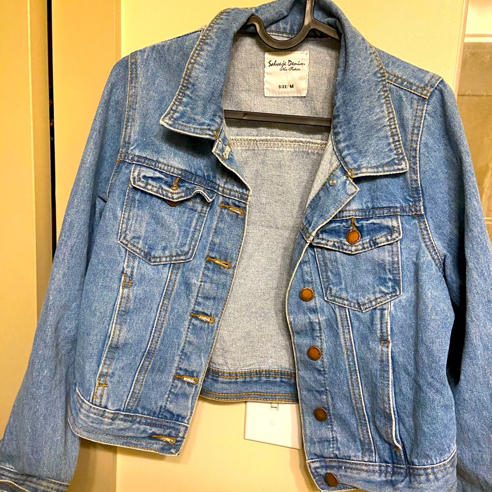 Ladies jean jacket for the spring!